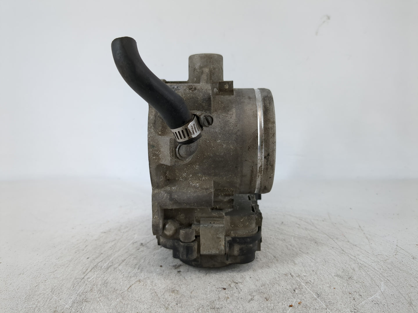 2006-2009 Volkswagen Rabbit Throttle Body Fits Fits 2006 2007 2008 2009 2010 2011 2012 2013 2014 OEM Used Auto Parts - Oemus