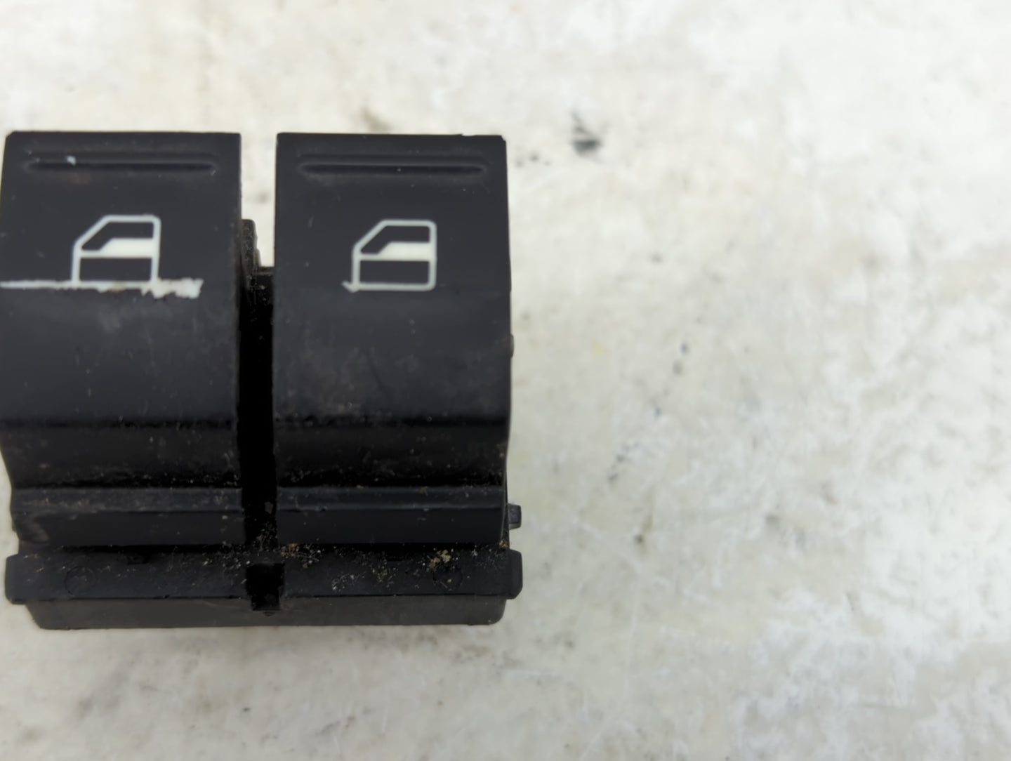2006-2009 Volkswagen Rabbit Master Power Window Switch Replacement Driver Side Left Fits OEM Used Auto Parts - Oemusedautopa