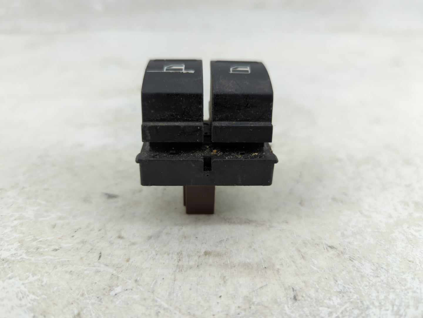 2006-2009 Volkswagen Rabbit Master Power Window Switch Replacement Driver Side Left Fits OEM Used Auto Parts - Oemusedautopa