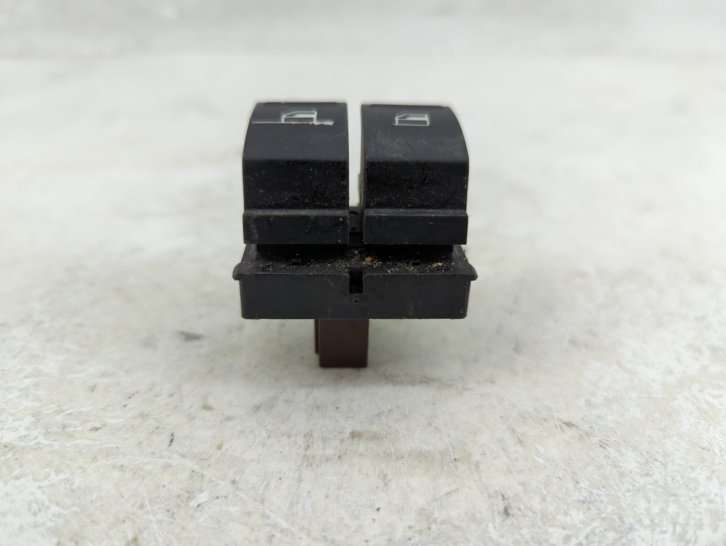 2006-2009 Volkswagen Rabbit Master Power Window Switch Replacement Driver Side Left Fits OEM Used Auto Parts - Oemusedautopa