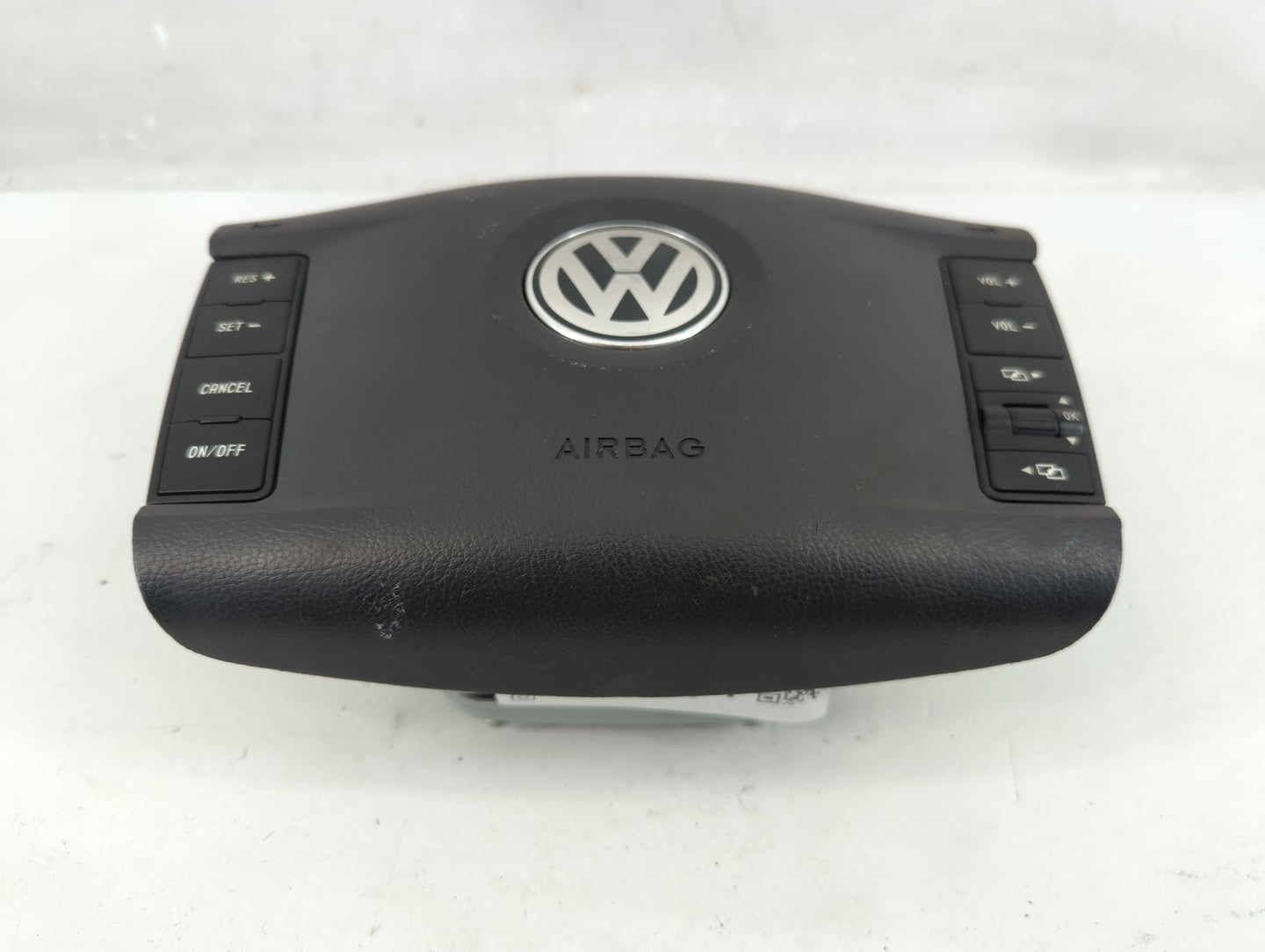2006-2010 Volkswagen Touareg Air Bag Driver Left Steering Wheel Mounted - Oemusedautoparts1.com