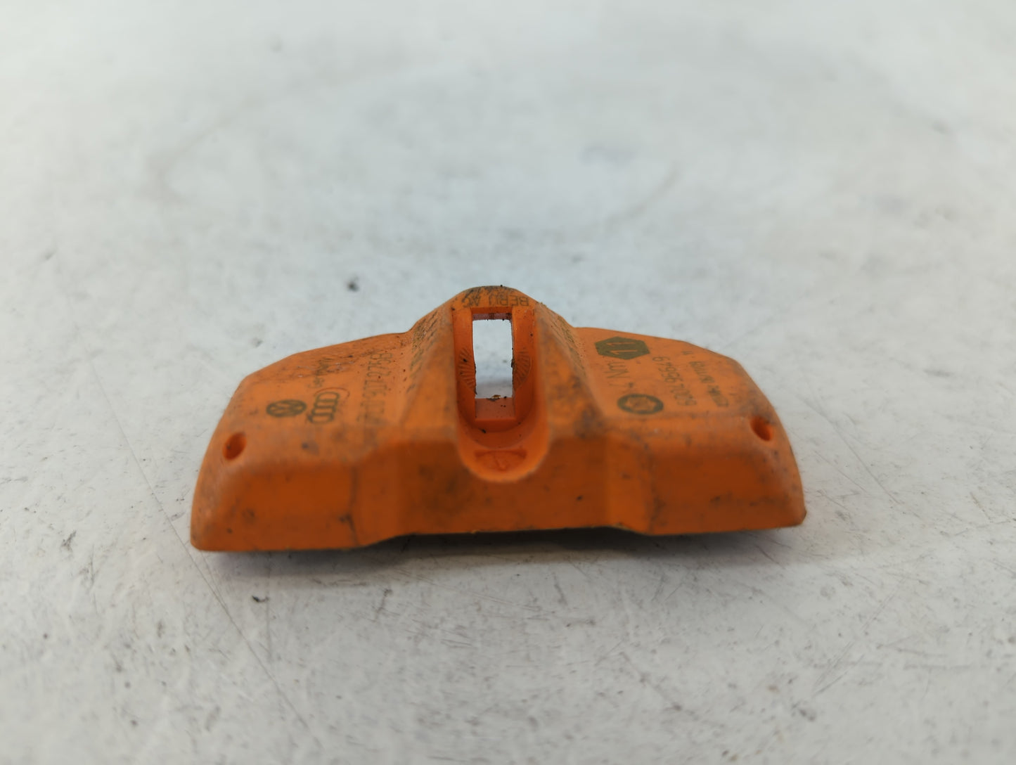 2007 Volkswagen Touareg Tire Pressure Monitoring System Sensor Tpms - Oemusedautoparts1.com