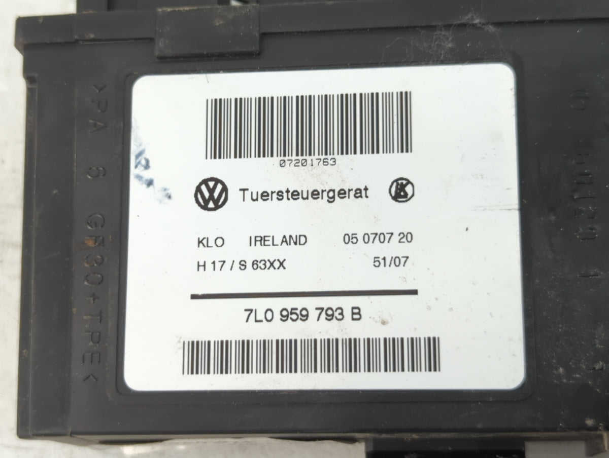 2010 Volkswagen Touareg window regulator motor control - Oemusedautoparts1.com