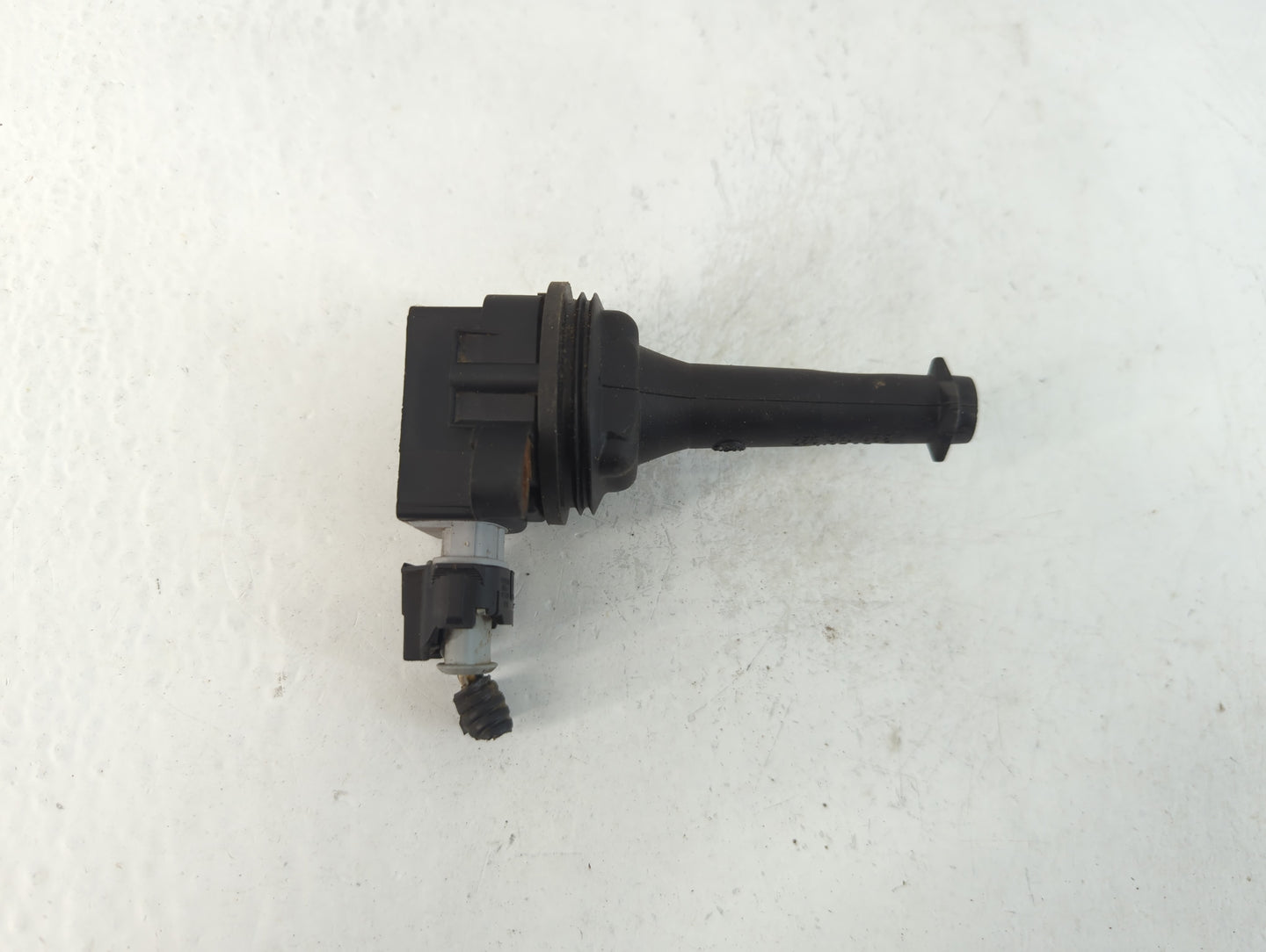 2004-2011 Volvo S40 Ignition Coil Igniter Pack - Oemusedautoparts1.com