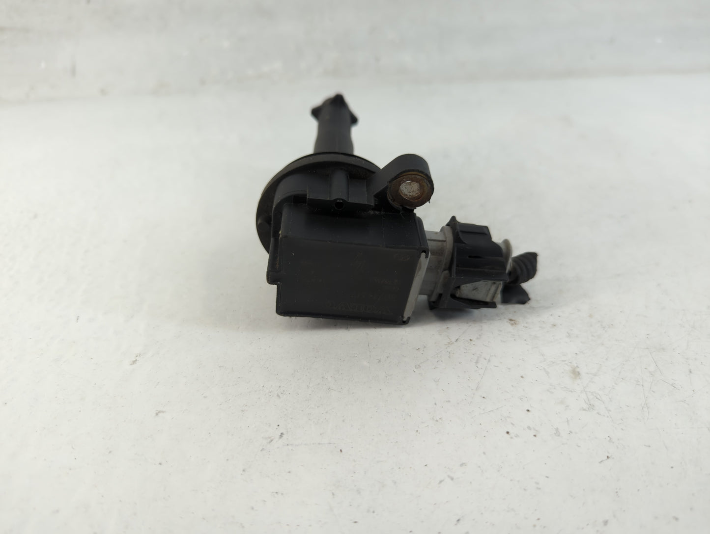 2004-2011 Volvo S40 Ignition Coil Igniter Pack - Oemusedautoparts1.com