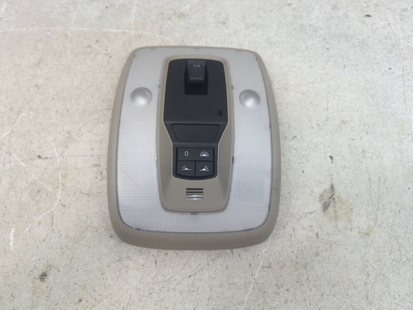 2007 Volvo S40 Overhead Roof Console Tan - Oemusedautoparts1.com