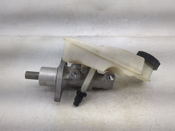 2004-2011 Volvo S40 Brake Master Cylinder - Oemusedautoparts1.com