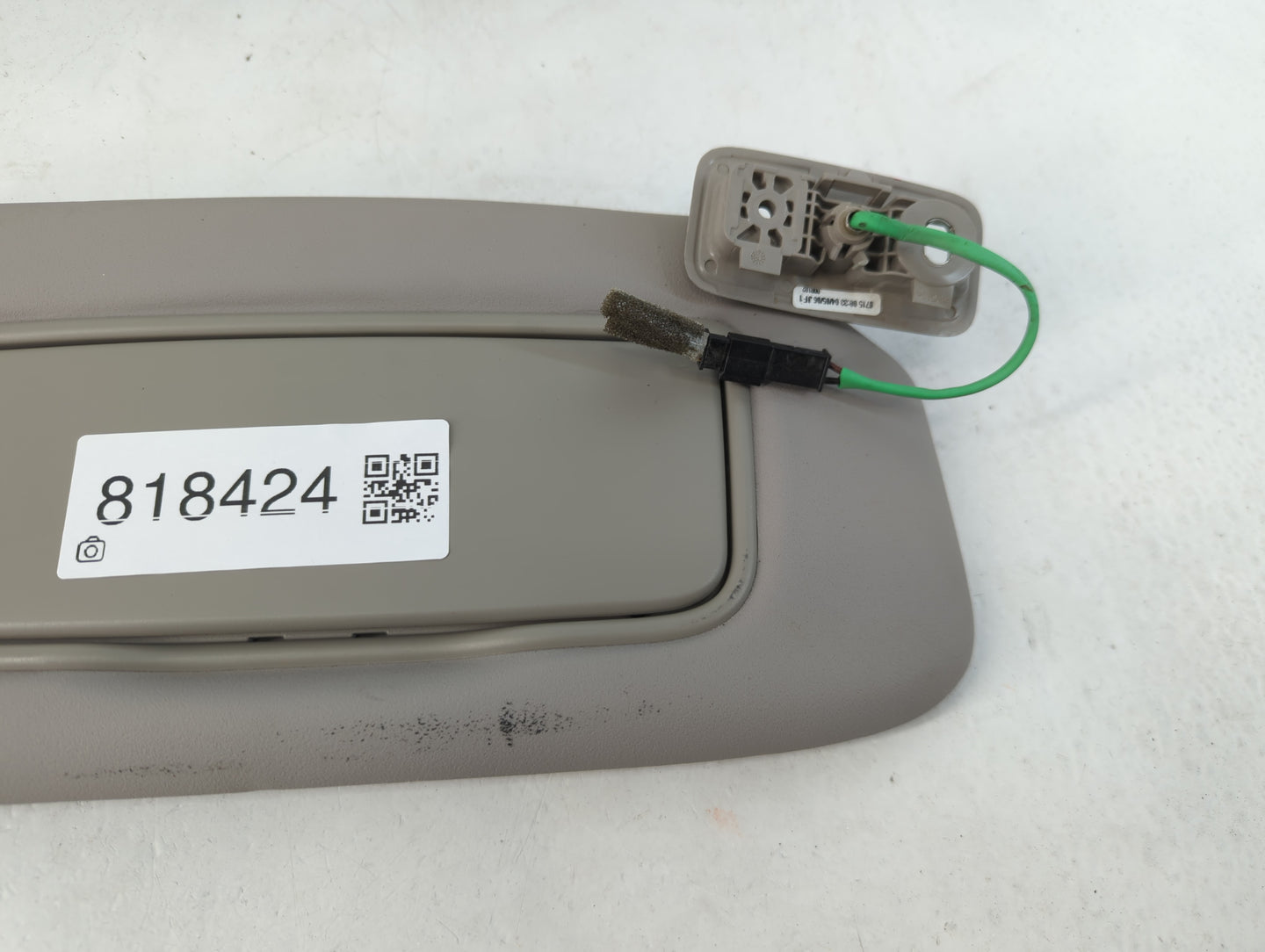 2007-2011 Volvo S40 Sun Visor Shade Replacement Passenger Right Mirror Fits Fits 2007 2008 2009 2010 2011 OEM Used Auto Part
