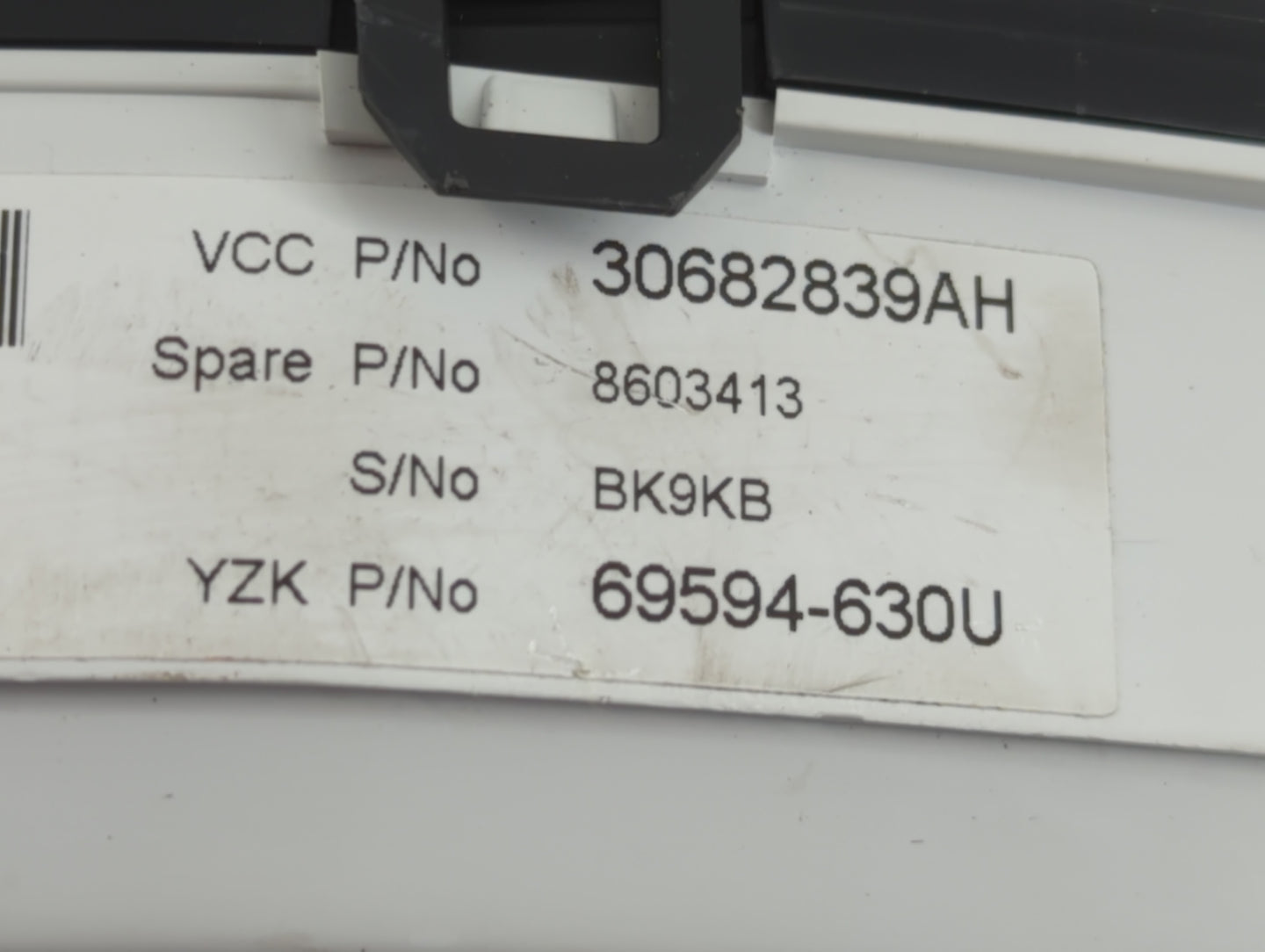 2007 Volvo S80 Instrument Cluster Speedometer Gauges P/N:69594-630U 8603413, 30682839AH Fits OEM Used Auto Parts - Oemusedau