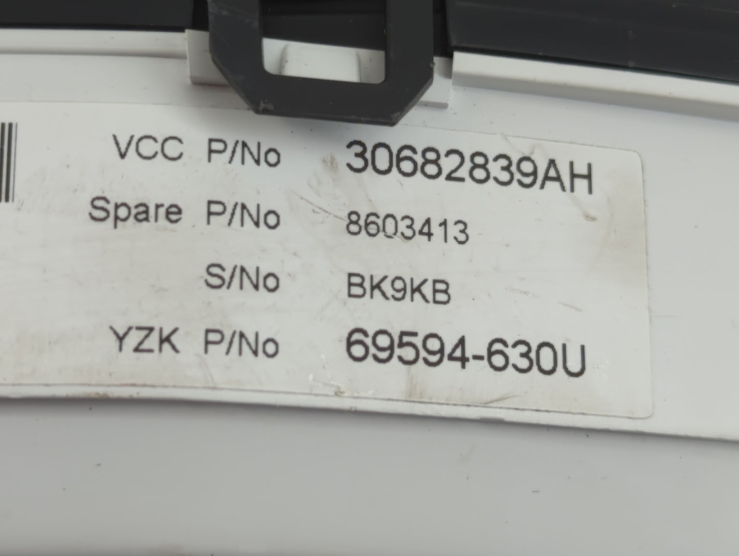 2007 Volvo S80 Instrument Cluster Speedometer Gauges P/N:69594-630U 8603413, 30682839AH Fits OEM Used Auto Parts - Oemusedau