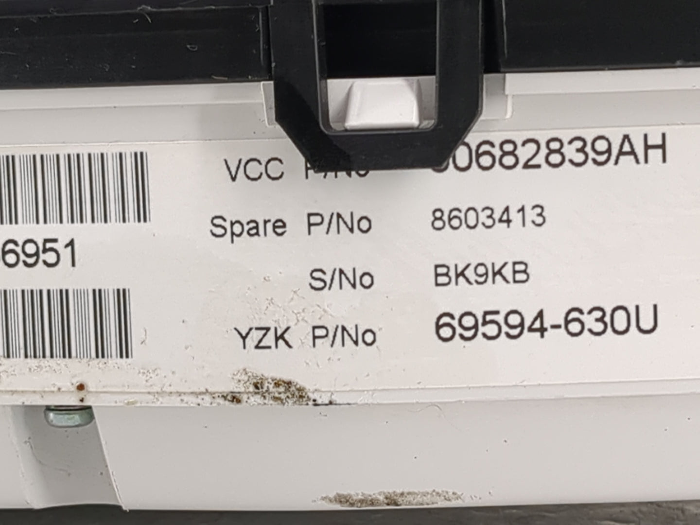 2007 Volvo S80 Instrument Cluster Speedometer Gauges P/N:69594-630U 8603413 Fits OEM Used Auto Parts - Oemusedautoparts1.com