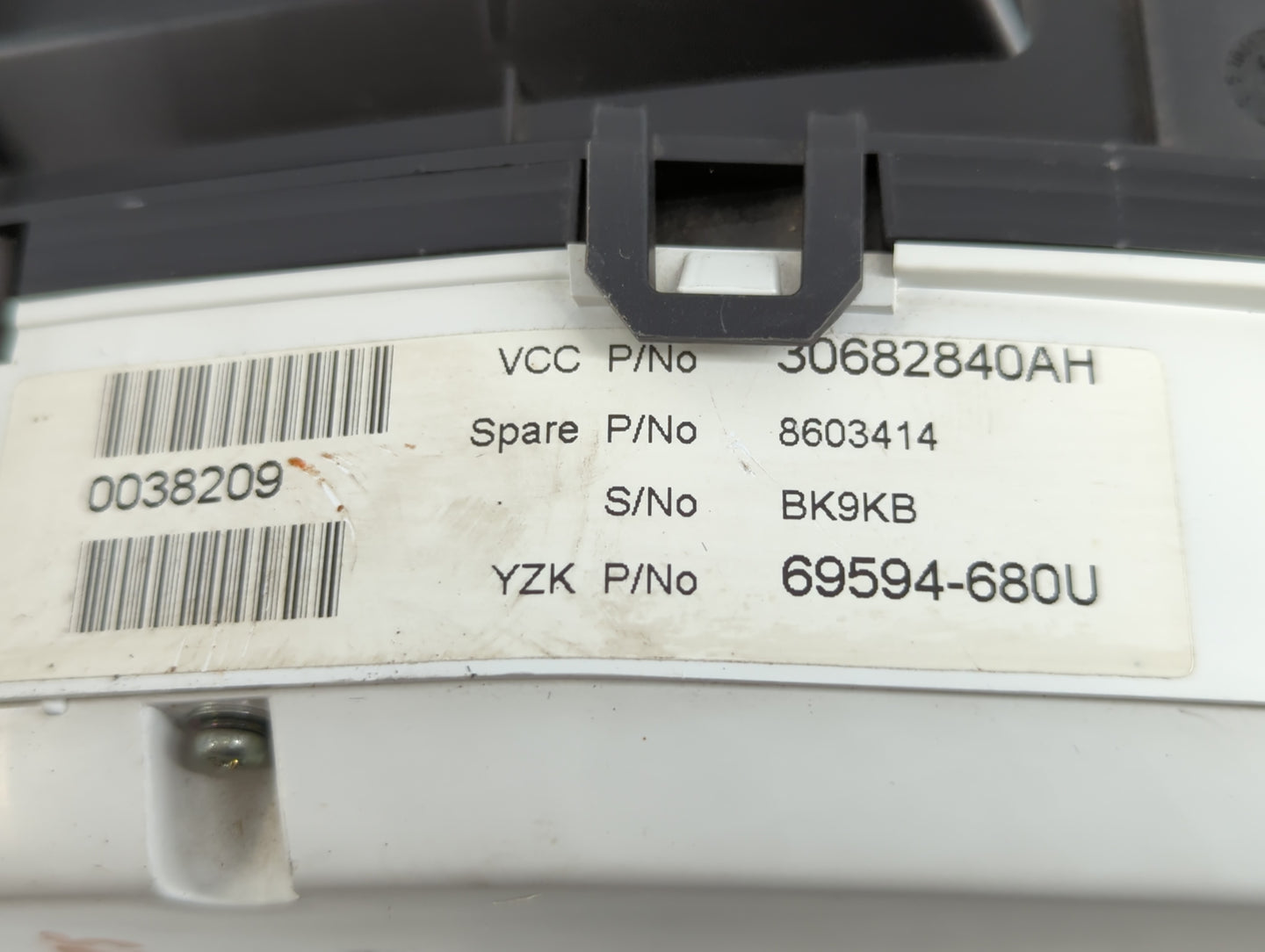 2007 Volvo S80 Instrument Cluster Speedometer Gauges P/N:69594-680U 30682840AH Fits OEM Used Auto Parts - Oemusedautoparts1.