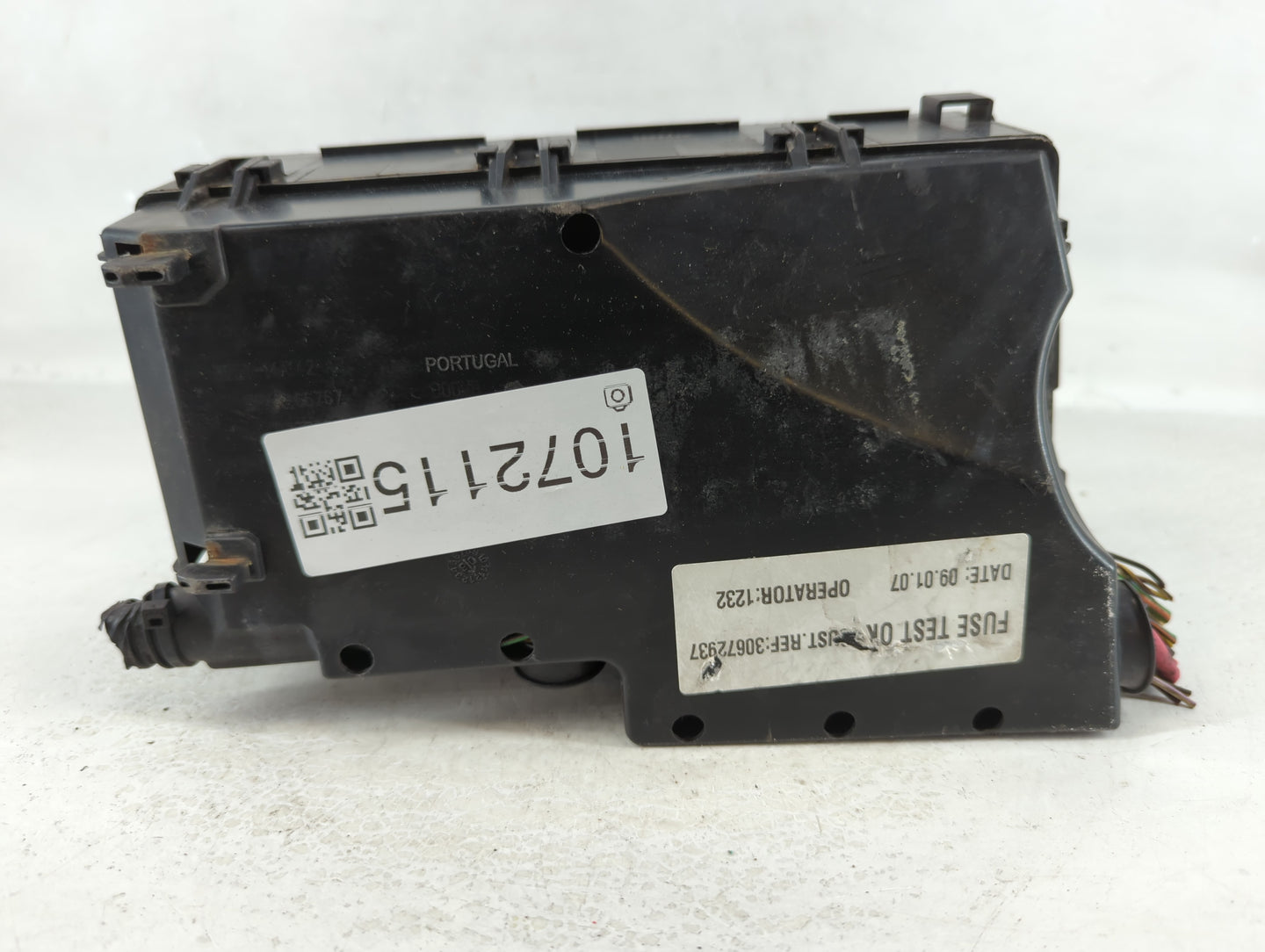 2007 Volvo V40 Fusebox Fuse Box Panel Relay Module P/N:518818000 Fits Fits 2008 OEM Used Auto Parts - Oemusedautoparts1.com
