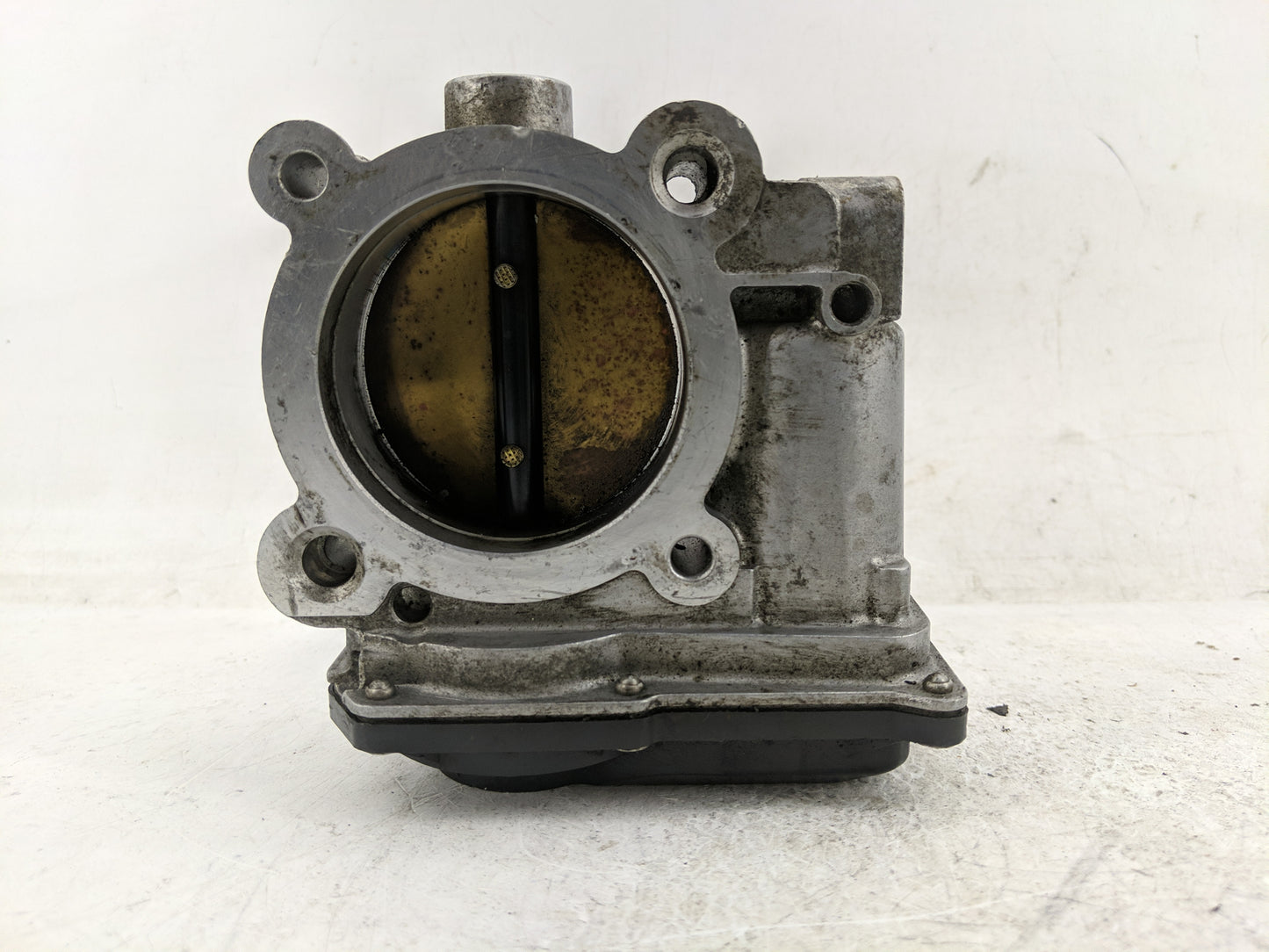 2007 Volvo V40 Throttle Body Fits Fits 2004 2005 2006 2008 2009 2010 OEM Used Auto Parts - Oemusedautoparts1.com