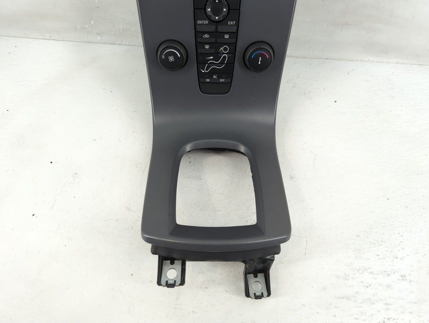 2007 Volvo V40 Radio AM FM Cd Player Receiver Replacement Fits Fits 2004 2005 2006 2008 2009 2010 2011 OEM Used Auto Parts -