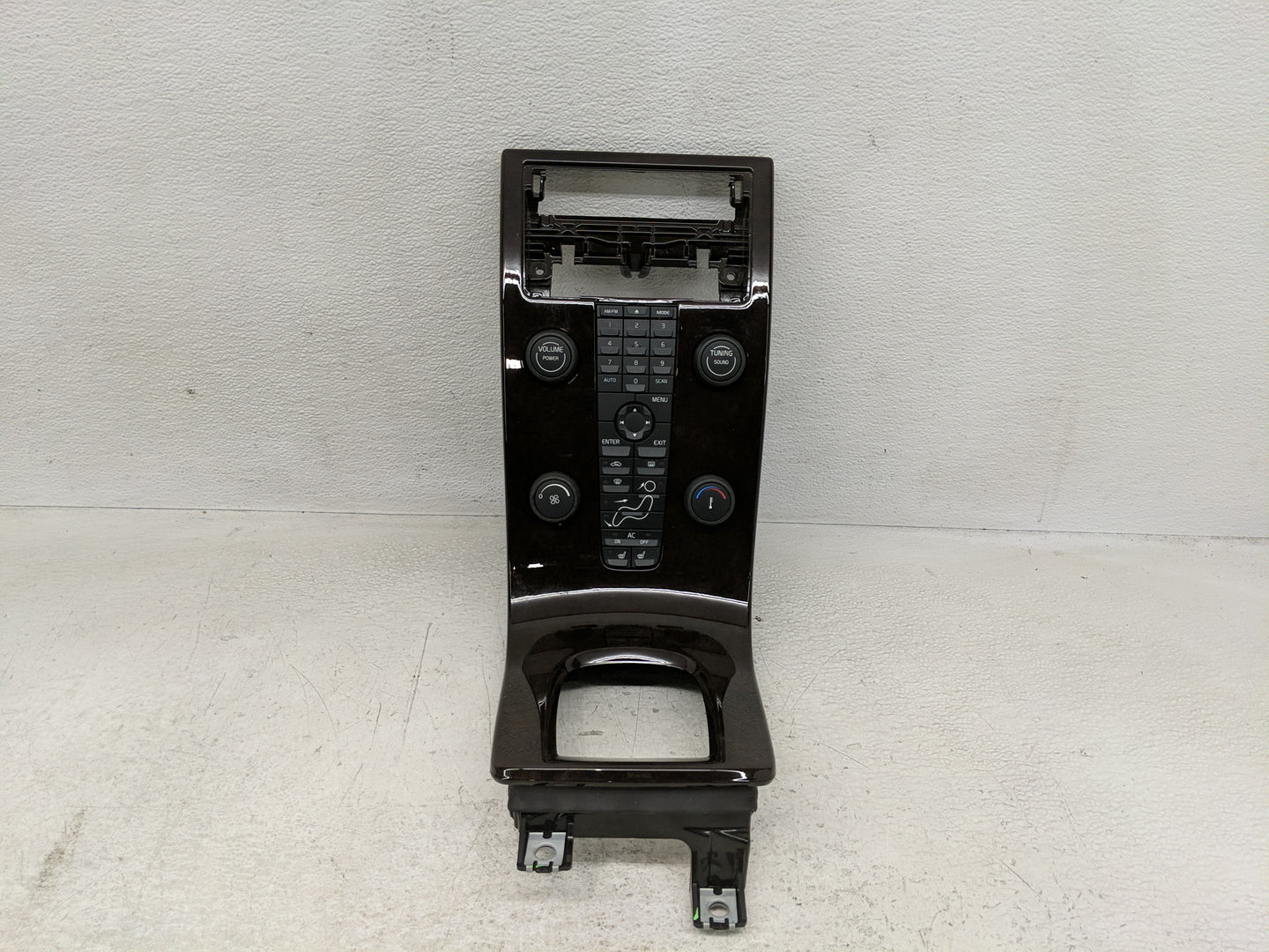 Volvo V40 Radio Control Panel - Oemusedautoparts1.com