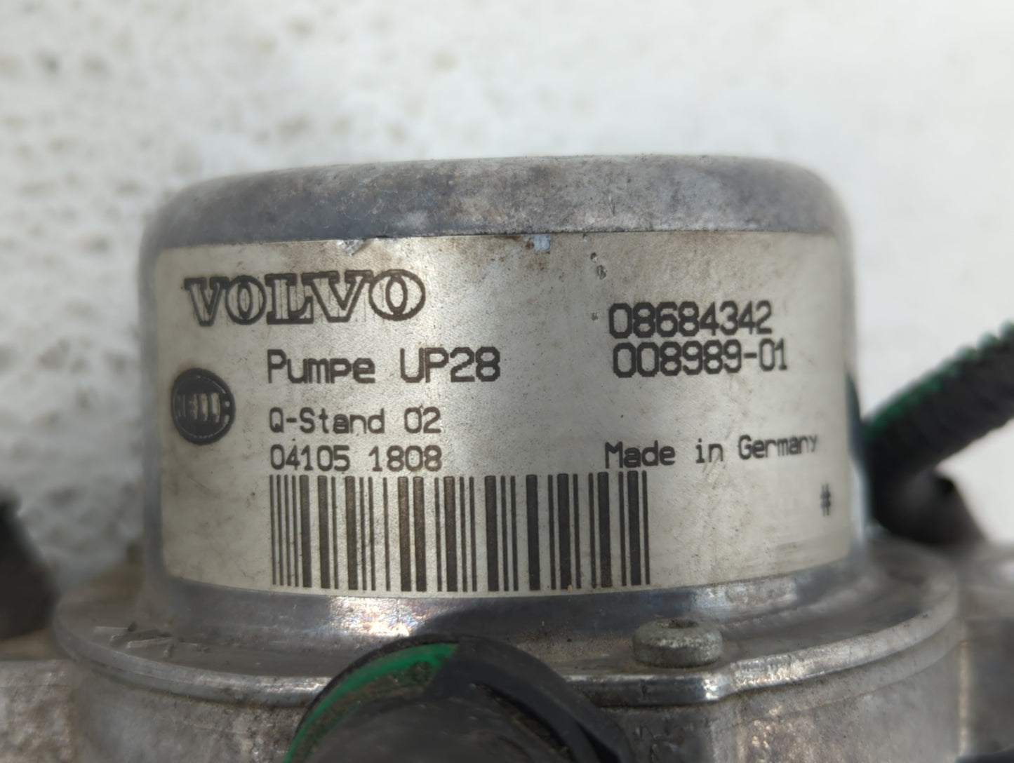 2007 Volvo V40 ABS Pump Control Module Replacement P/N:08684342 Fits OEM Used Auto Parts - Oemusedautoparts1.com