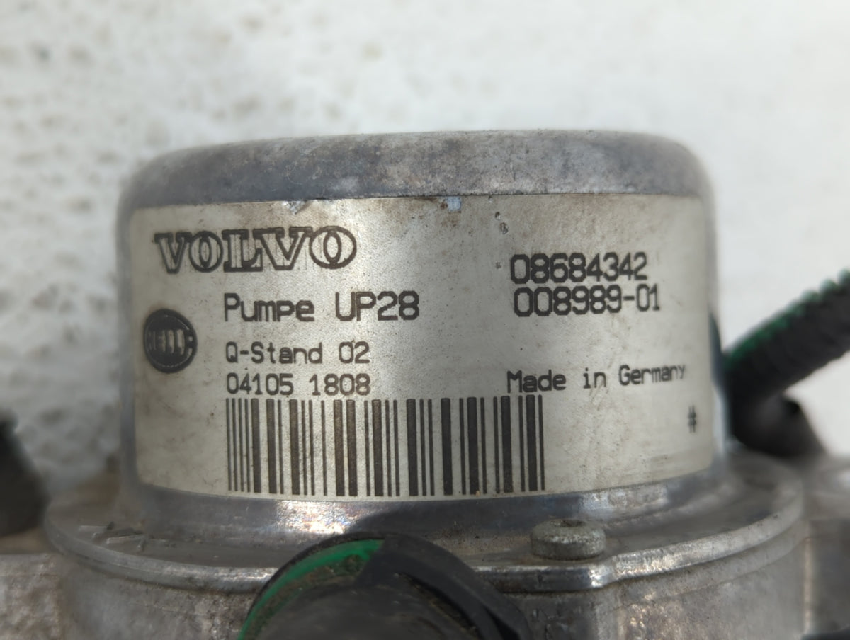 2007 Volvo V40 Anti-Lock Brake ABS Pump Module Actuator OEM P/N:08684342 Fits OEM Used Auto Parts - Oemusedautoparts1.com