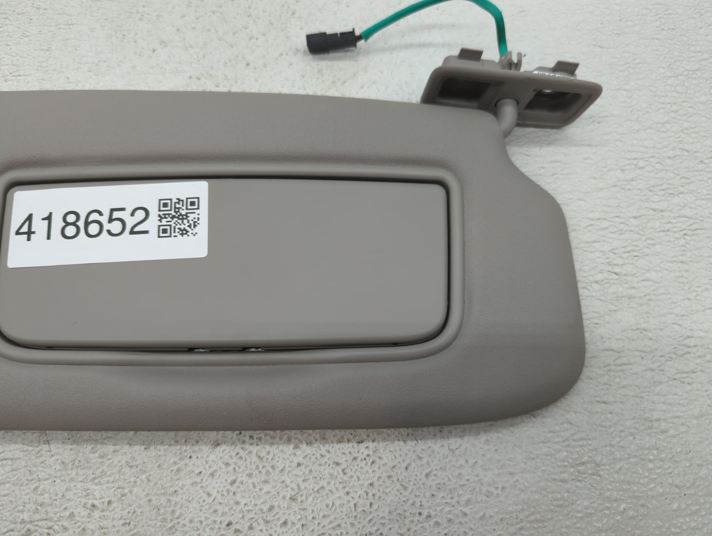 2007 Volvo V40 Sun Visor Shade Replacement Passenger Right Mirror Fits Fits 2008 2009 2010 2011 OEM Used Auto Parts - Oemuse
