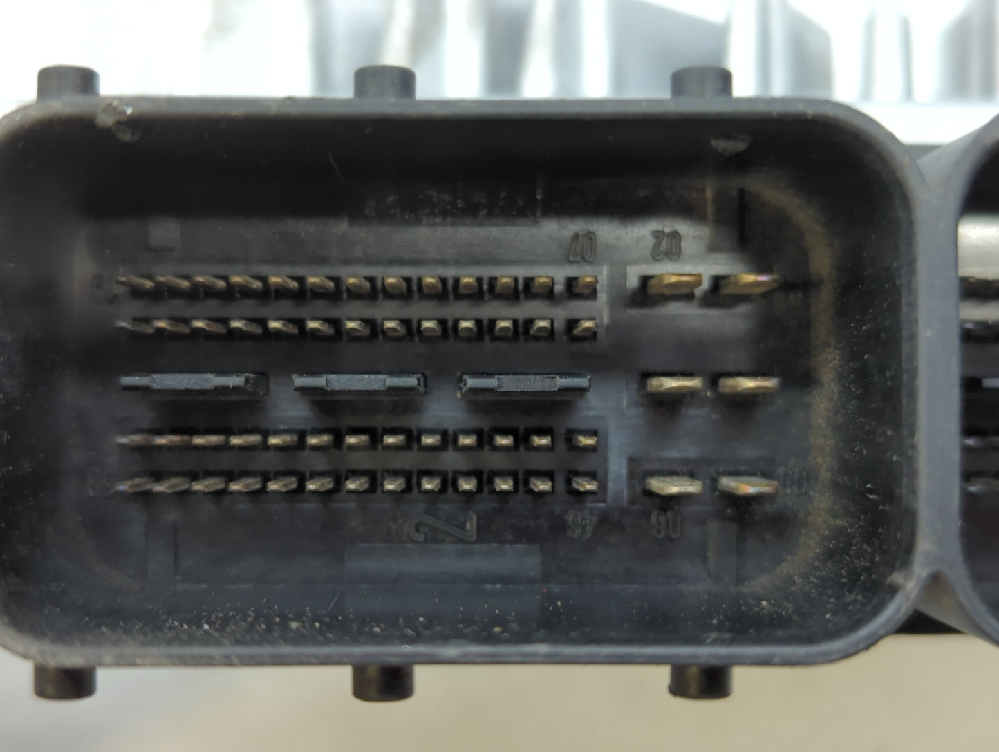 2007 Volvo V40 PCM Engine Control Computer ECU ECM PCU OEM P/N:279700-9300 Fits Fits 2006 2008 2009 2010 2011 2012 2013 OEM 