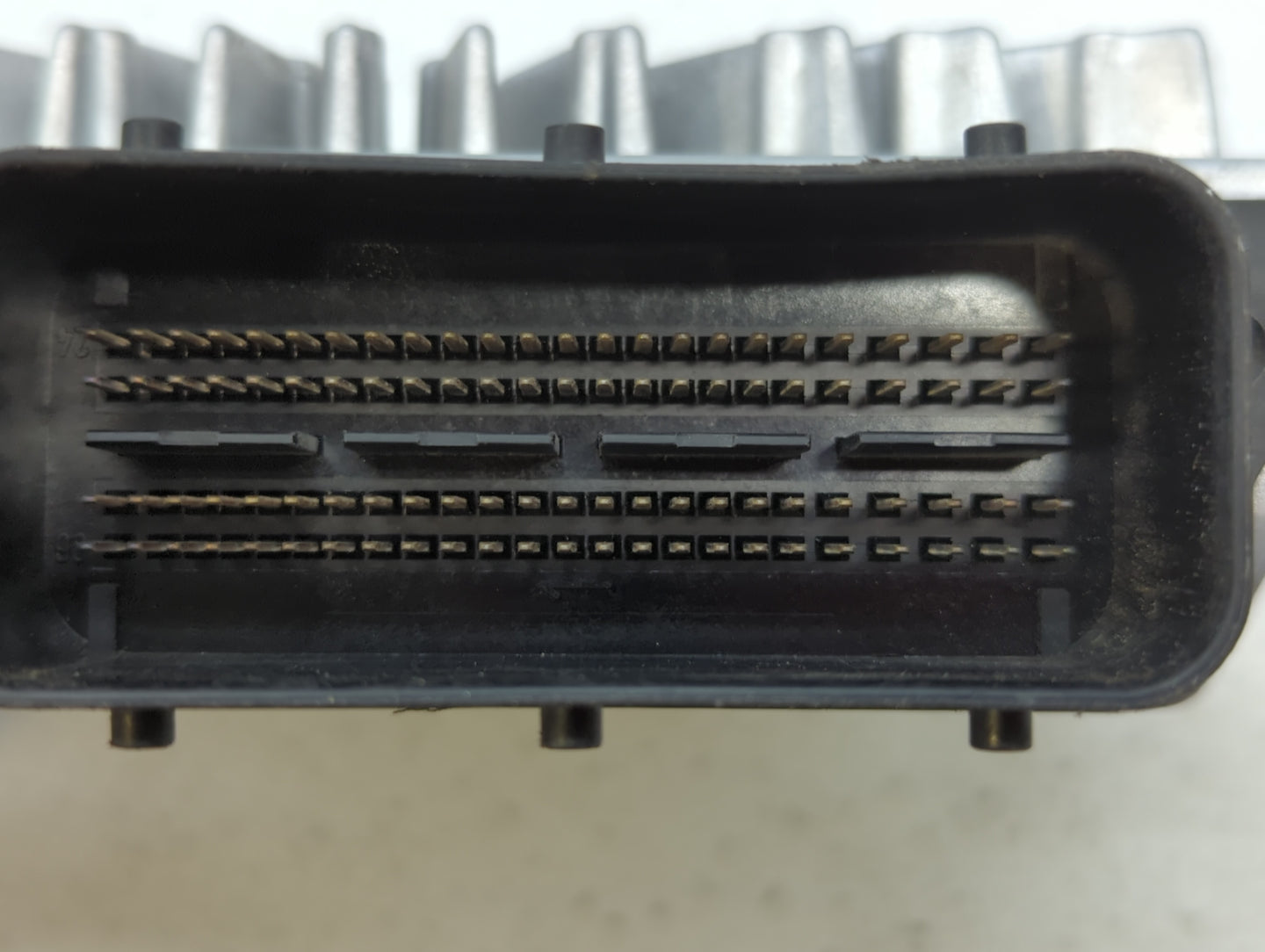 2007 Volvo V40 PCM Engine Control Computer ECU ECM PCU OEM P/N:279700-9300 Fits Fits 2006 2008 2009 2010 2011 2012 2013 OEM 
