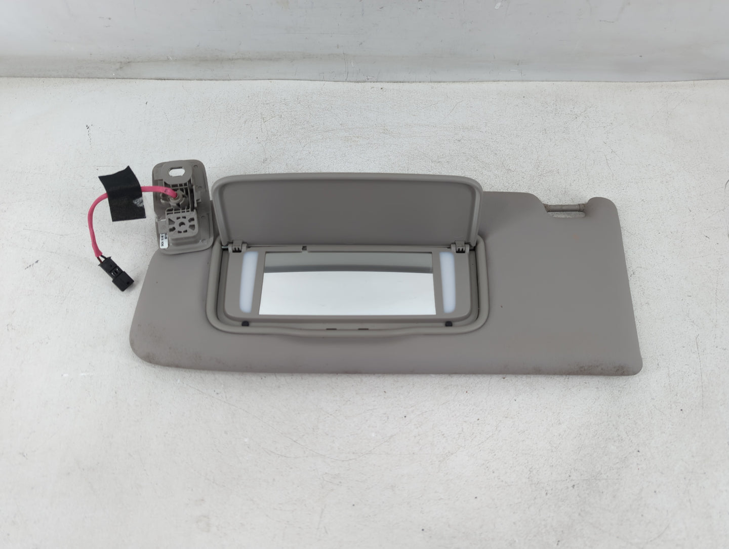 2007 Volvo V40 Sun Visor Shade Replacement Driver Left Mirror Fits Fits 2008 2009 2010 2011 OEM Used Auto Parts - Oemusedaut