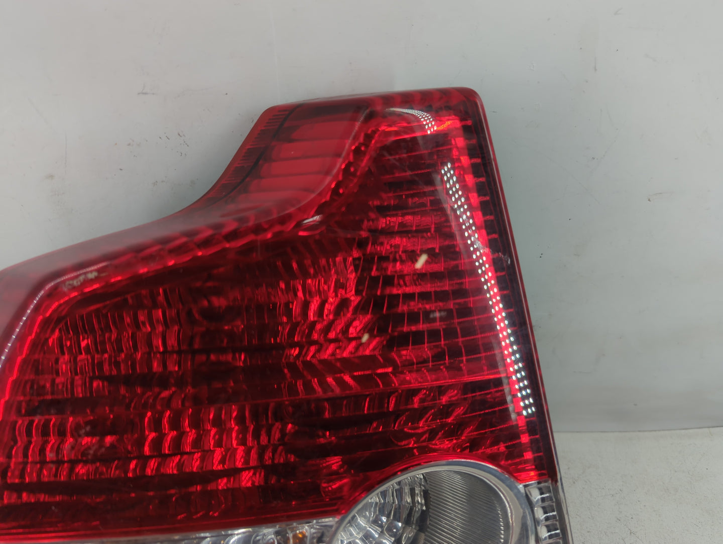 2007 Volvo V40 Tail Light Assembly Driver Left OEM P/N:30698912 Fits Fits 2004 2005 2006 OEM Used Auto Parts - Oemusedautopa