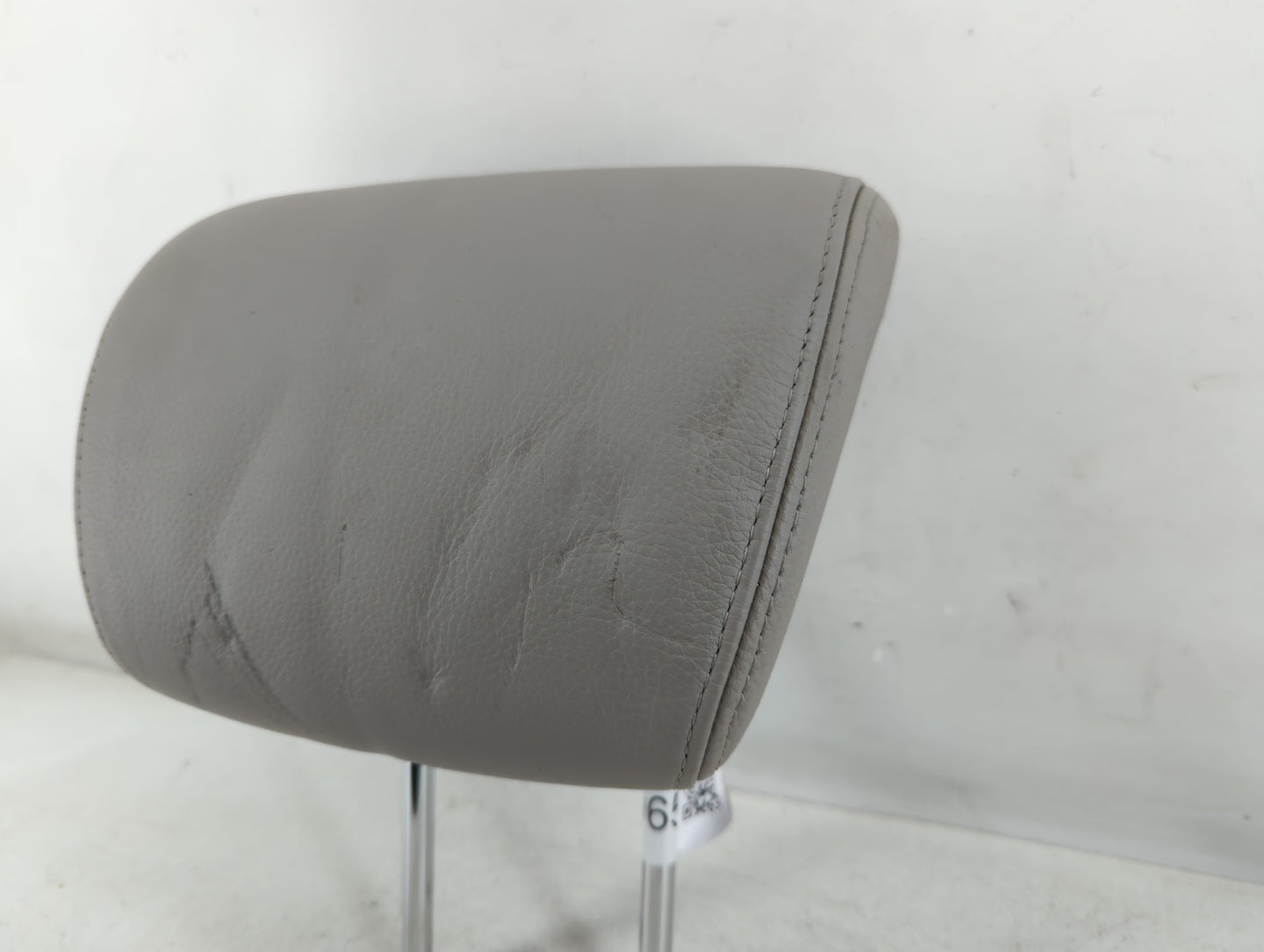 2004 Volvo V40 Headrest Head Rest Rear Center Seat Fits Fits 2005 2006 2007 2008 2009 2010 2011 OEM Used Auto Parts - Oemuse