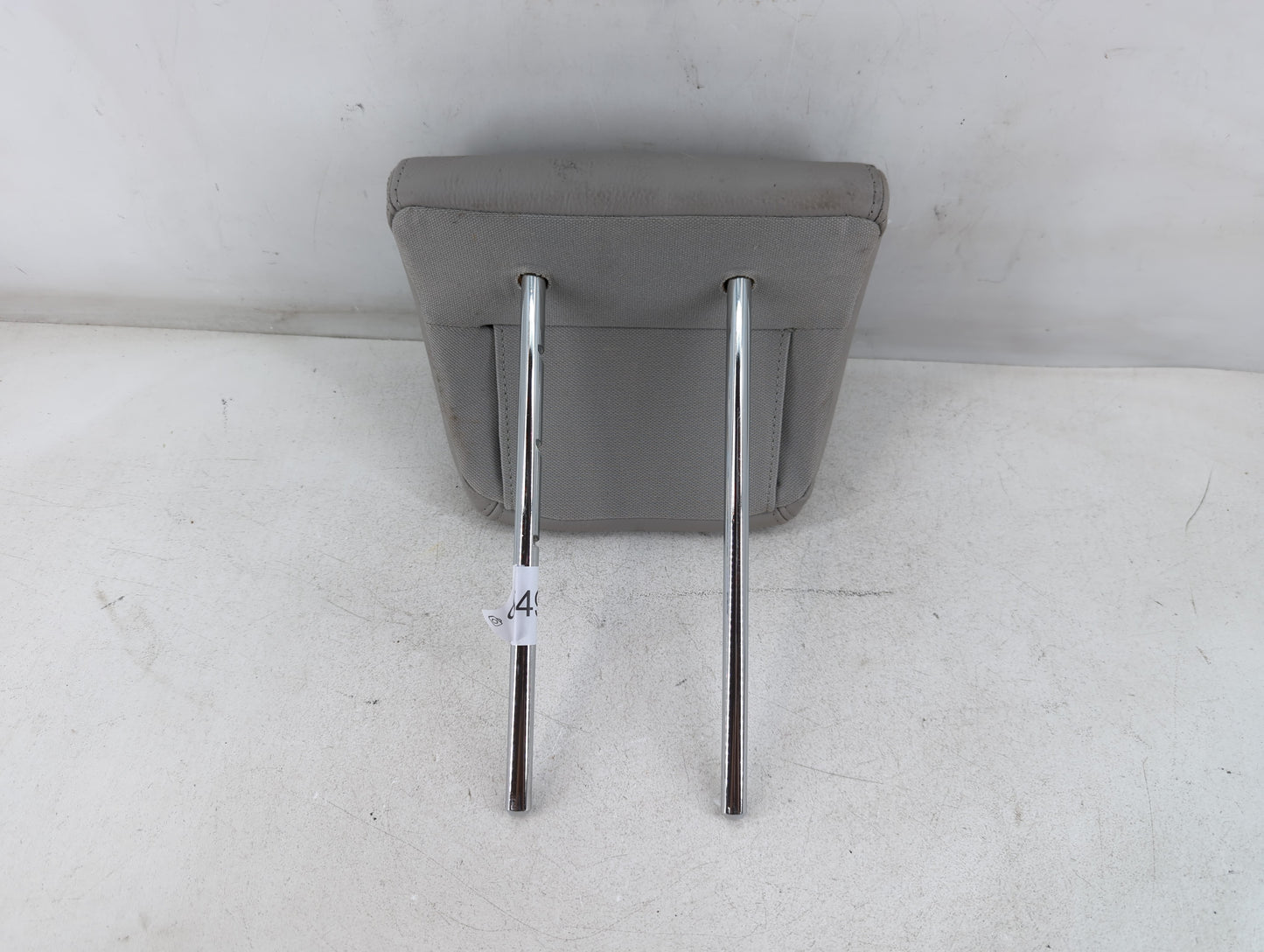 2004 Volvo V40 Headrest Head Rest Rear Center Seat Fits Fits 2005 2006 2007 2008 2009 2010 2011 OEM Used Auto Parts - Oemuse