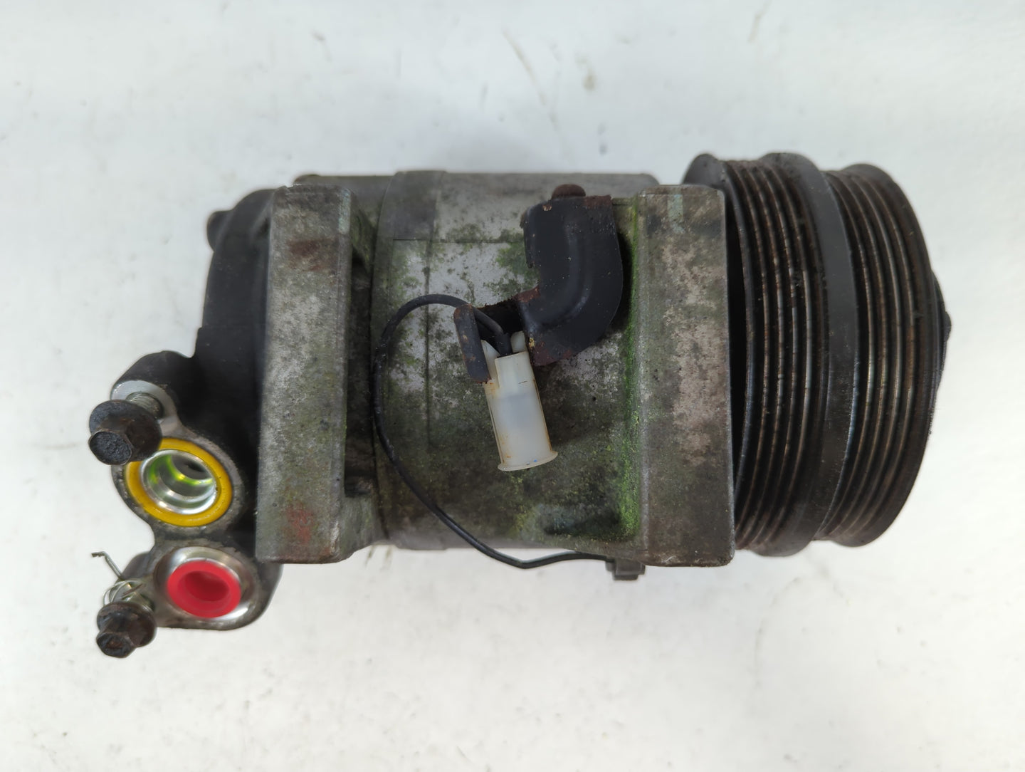 Volvo V40 Air Conditioning A/c Ac Compressor Oem - Oemusedautoparts1.com