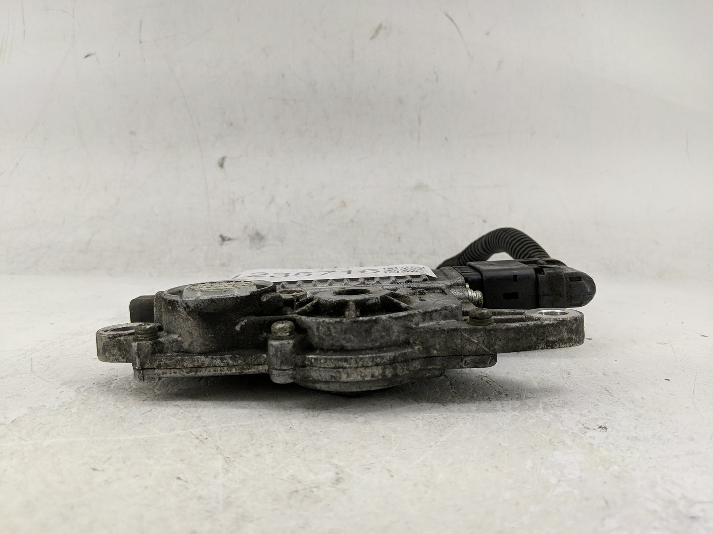 2007 Volvo V50 Fusebox Fuse Box Panel Relay Module Fits OEM Used Auto Parts - Oemusedautoparts1.com