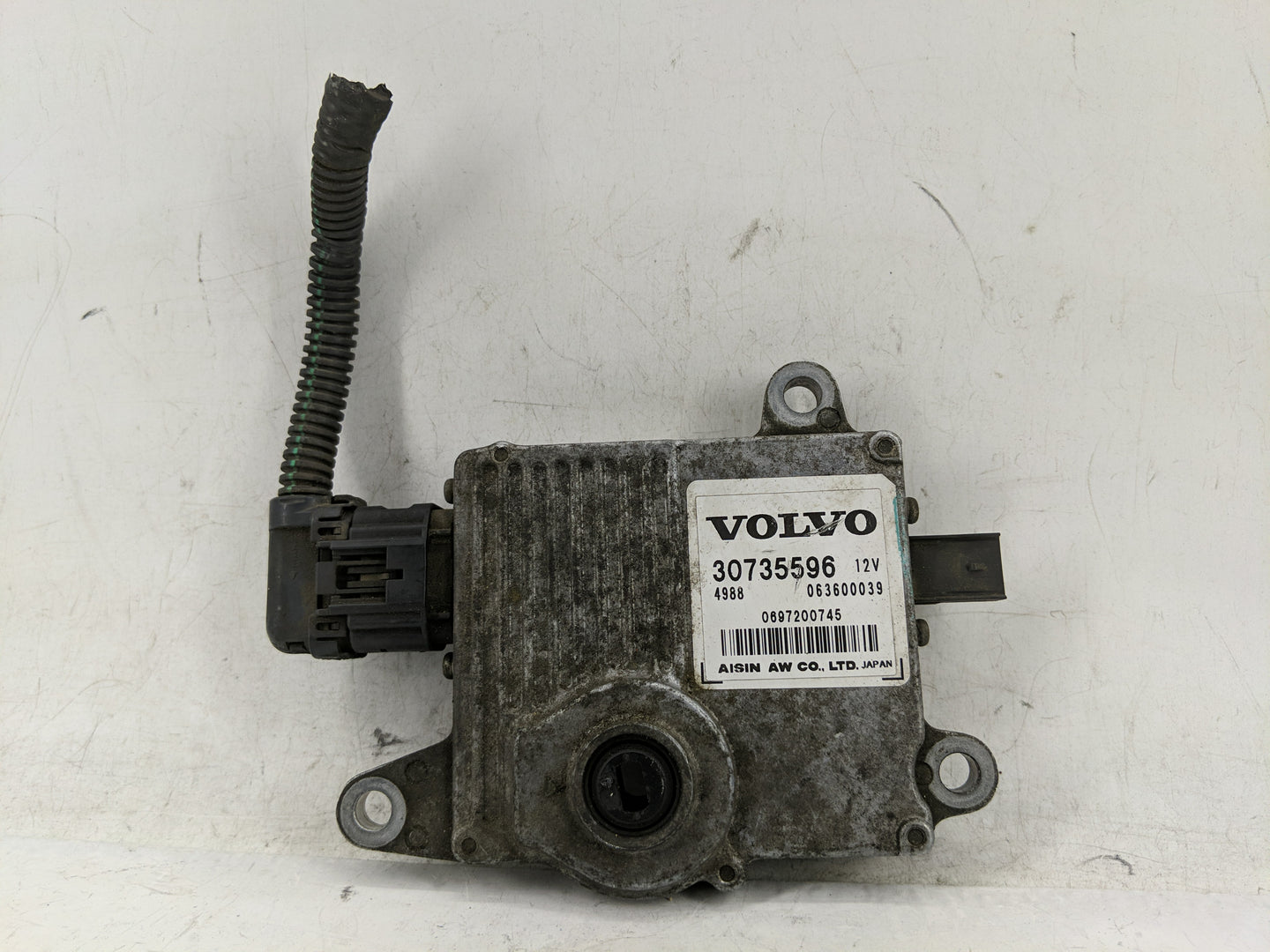2007 Volvo V50 Fusebox Fuse Box Panel Relay Module Fits OEM Used Auto Parts - Oemusedautoparts1.com
