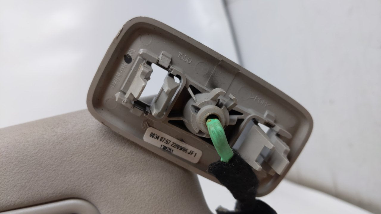 2007 Volvo V70 Sun Visor Shade Replacement Passenger Right Mirror Fits OEM Used Auto Parts - Oemusedautoparts1.com