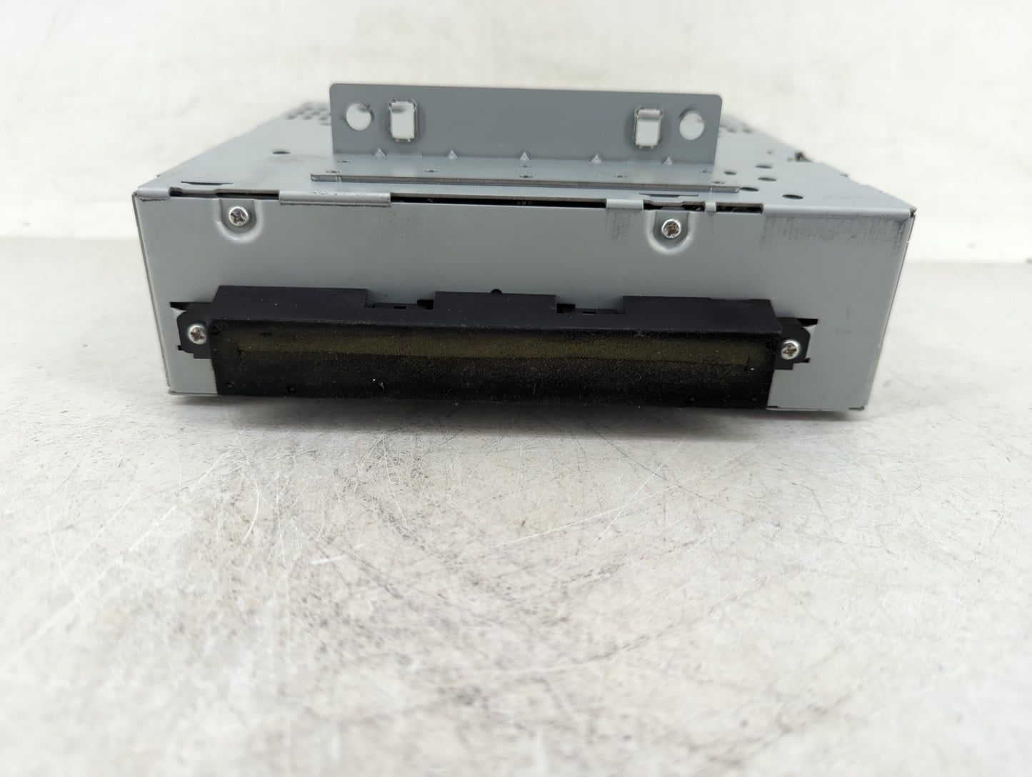 2005-2007 Volvo V70 Radio AM FM Cd Player Receiver Replacement P/N:30775349 Fits Fits 2005 2006 2007 2008 2009 OEM Used Auto