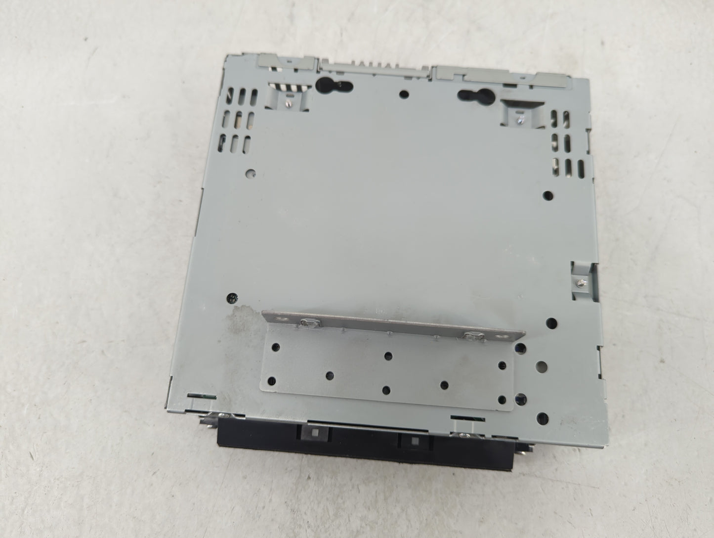 2005-2007 Volvo V70 Radio AM FM Cd Player Receiver Replacement P/N:30775349 Fits Fits 2005 2006 2007 2008 2009 OEM Used Auto