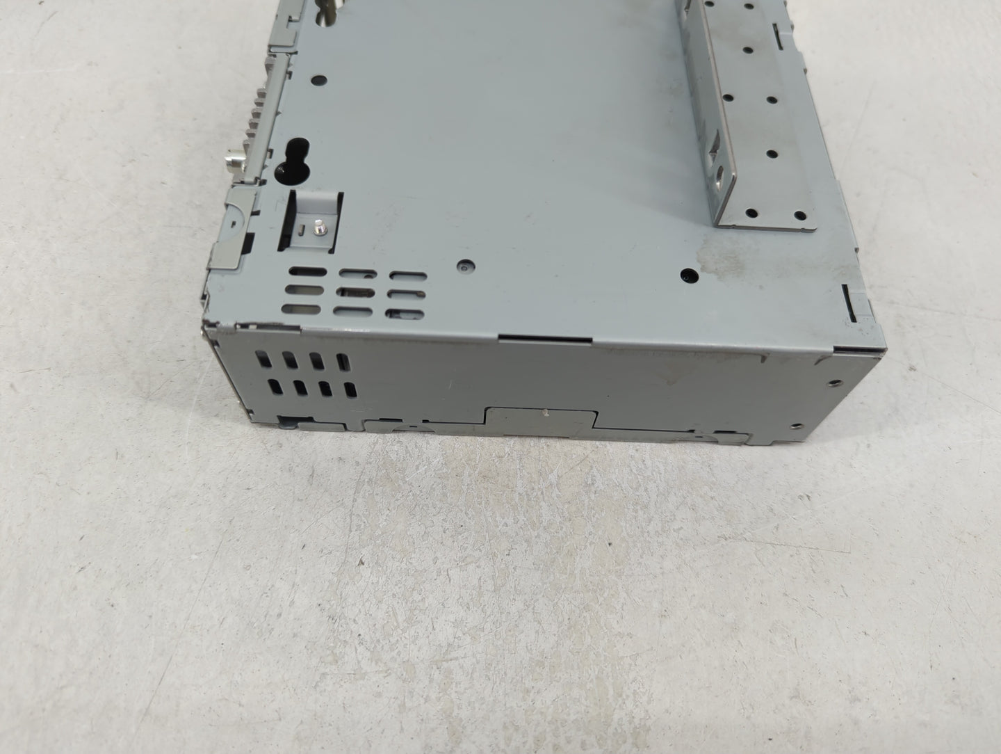 2005-2007 Volvo V70 Radio AM FM Cd Player Receiver Replacement P/N:30775349 Fits Fits 2005 2006 2007 2008 2009 OEM Used Auto
