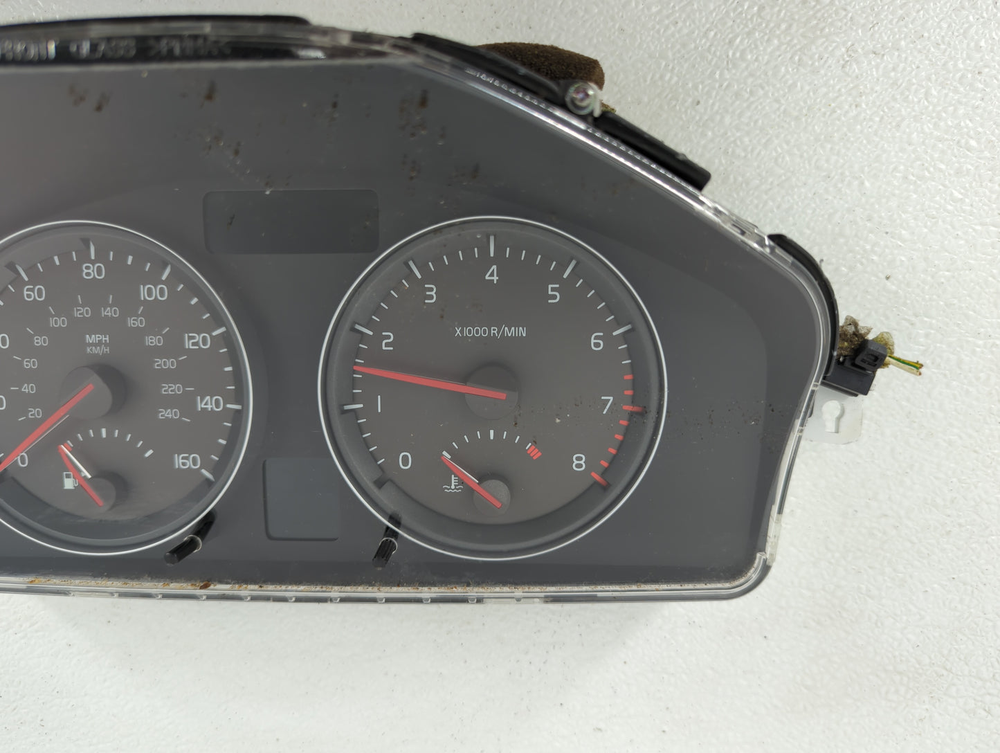 2007 Volvo V70 Instrument Cluster Speedometer Gauges P/N:69594-960T 8603945 Fits Fits 2006 OEM Used Auto Parts - Oemusedauto