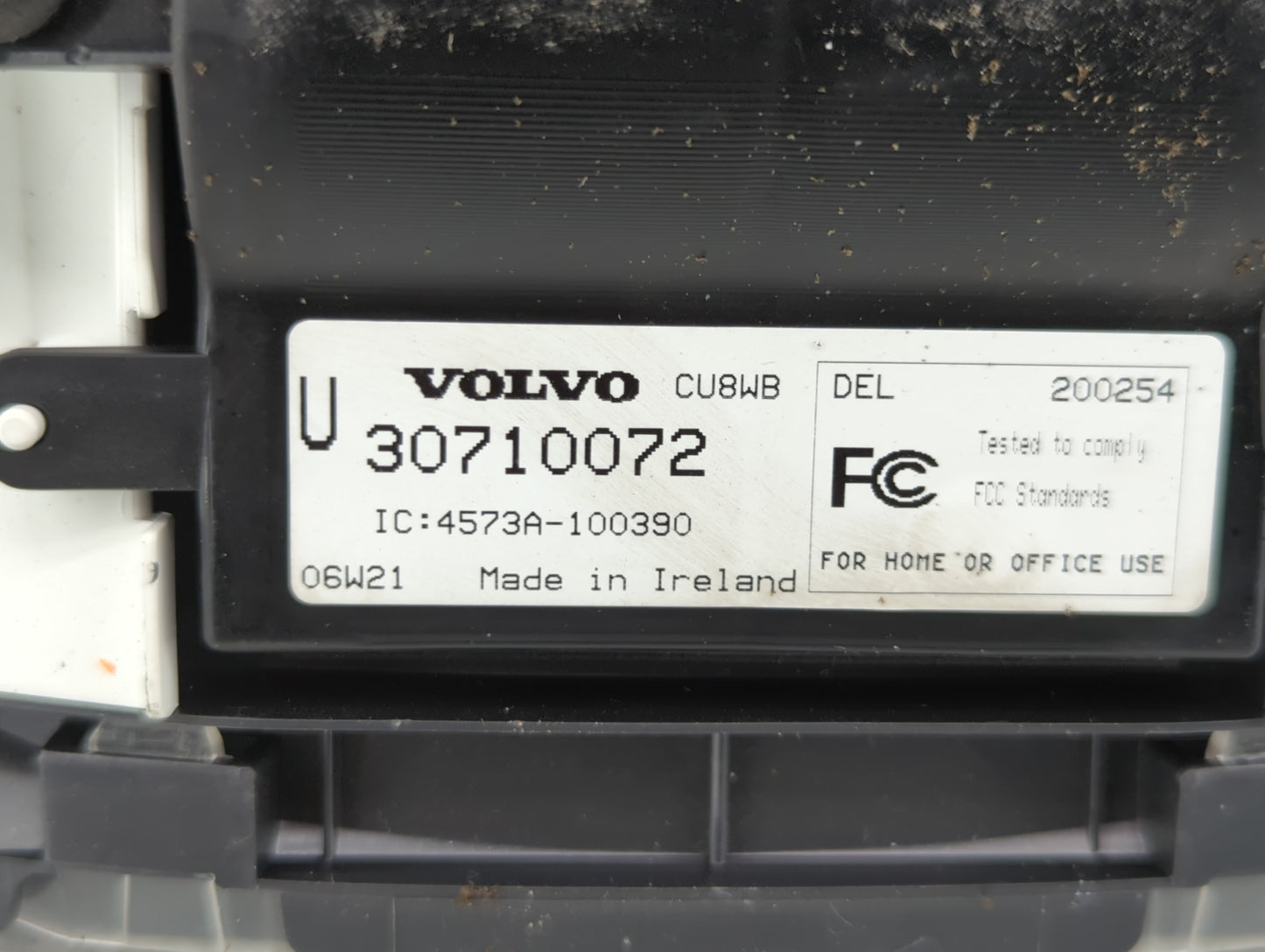 2007 Volvo V70 Instrument Cluster Speedometer Gauges P/N:69594-960T 8603945 Fits Fits 2006 OEM Used Auto Parts - Oemusedauto