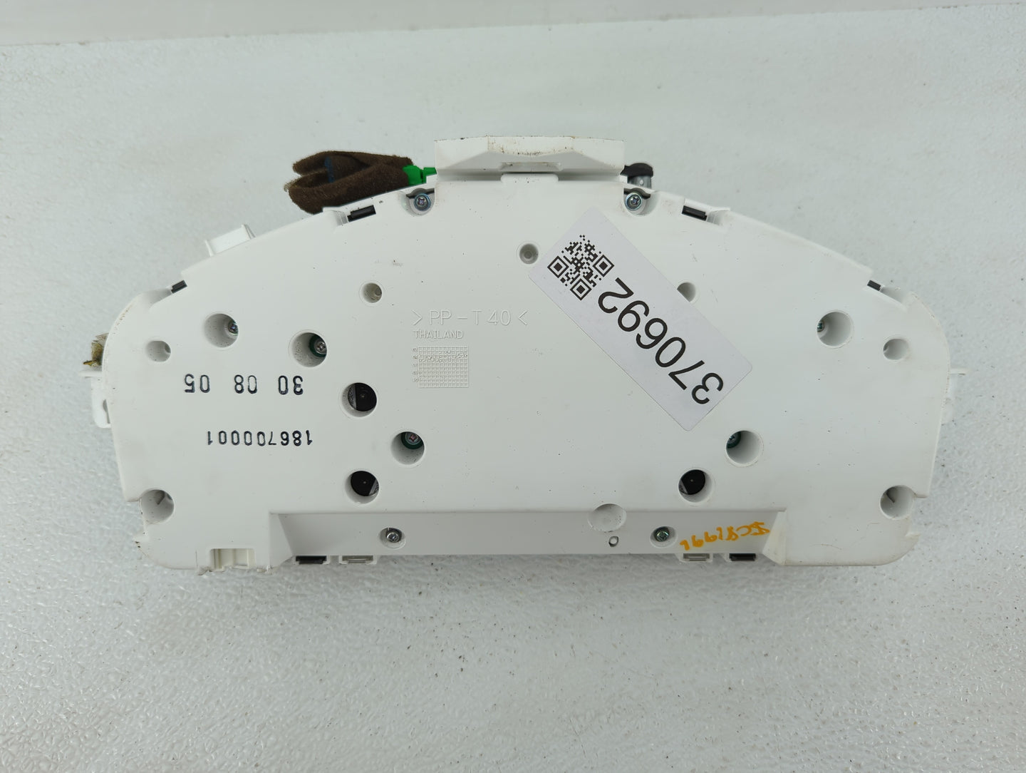 2007 Volvo V70 Instrument Cluster Speedometer Gauges P/N:69594-960T 8603945 Fits Fits 2006 OEM Used Auto Parts - Oemusedauto