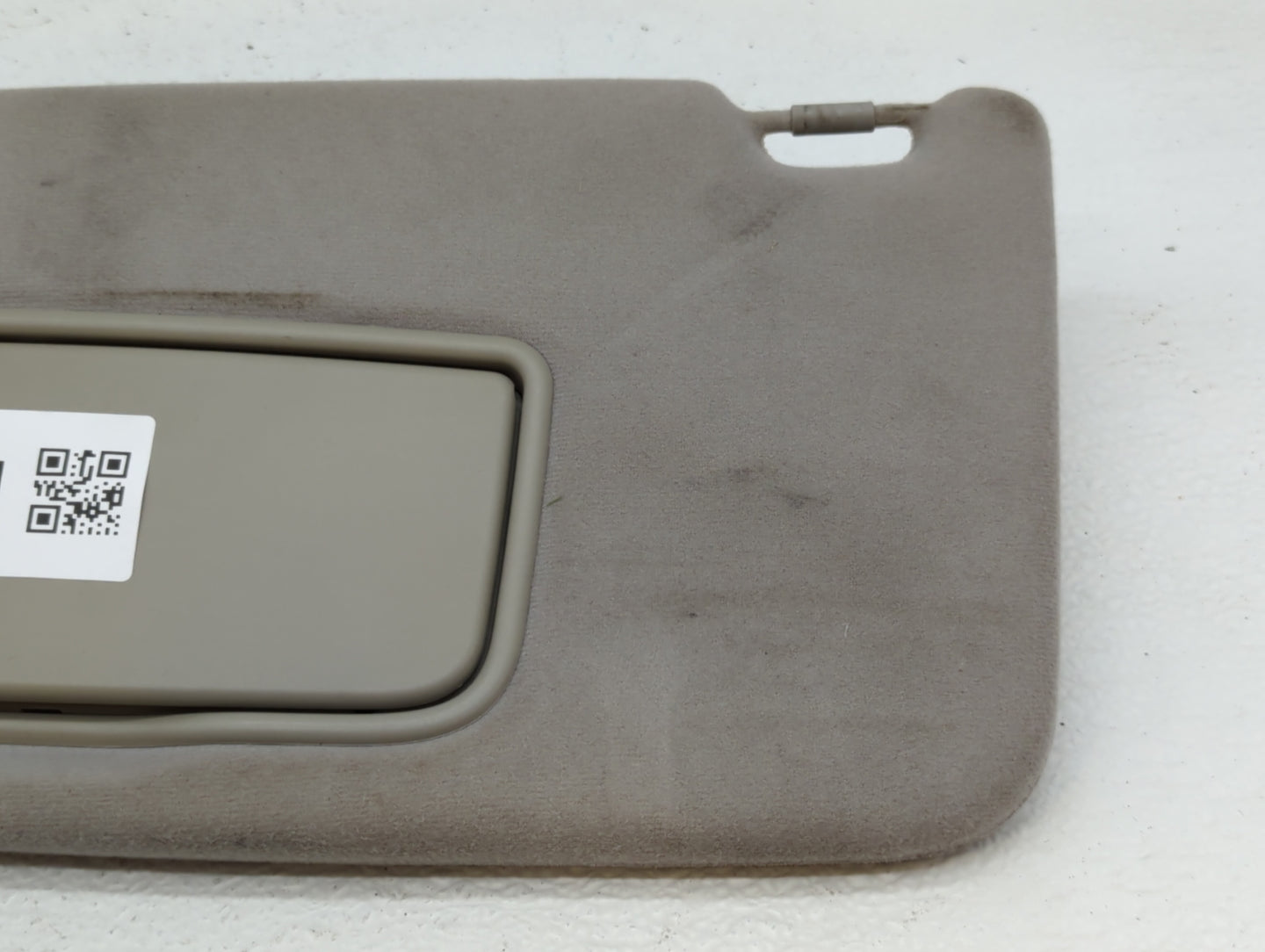 2005-2007 Volvo V70 Sun Visor Shade Replacement Passenger Right Mirror Fits Fits 2005 2006 2007 2008 2009 OEM Used Auto Part