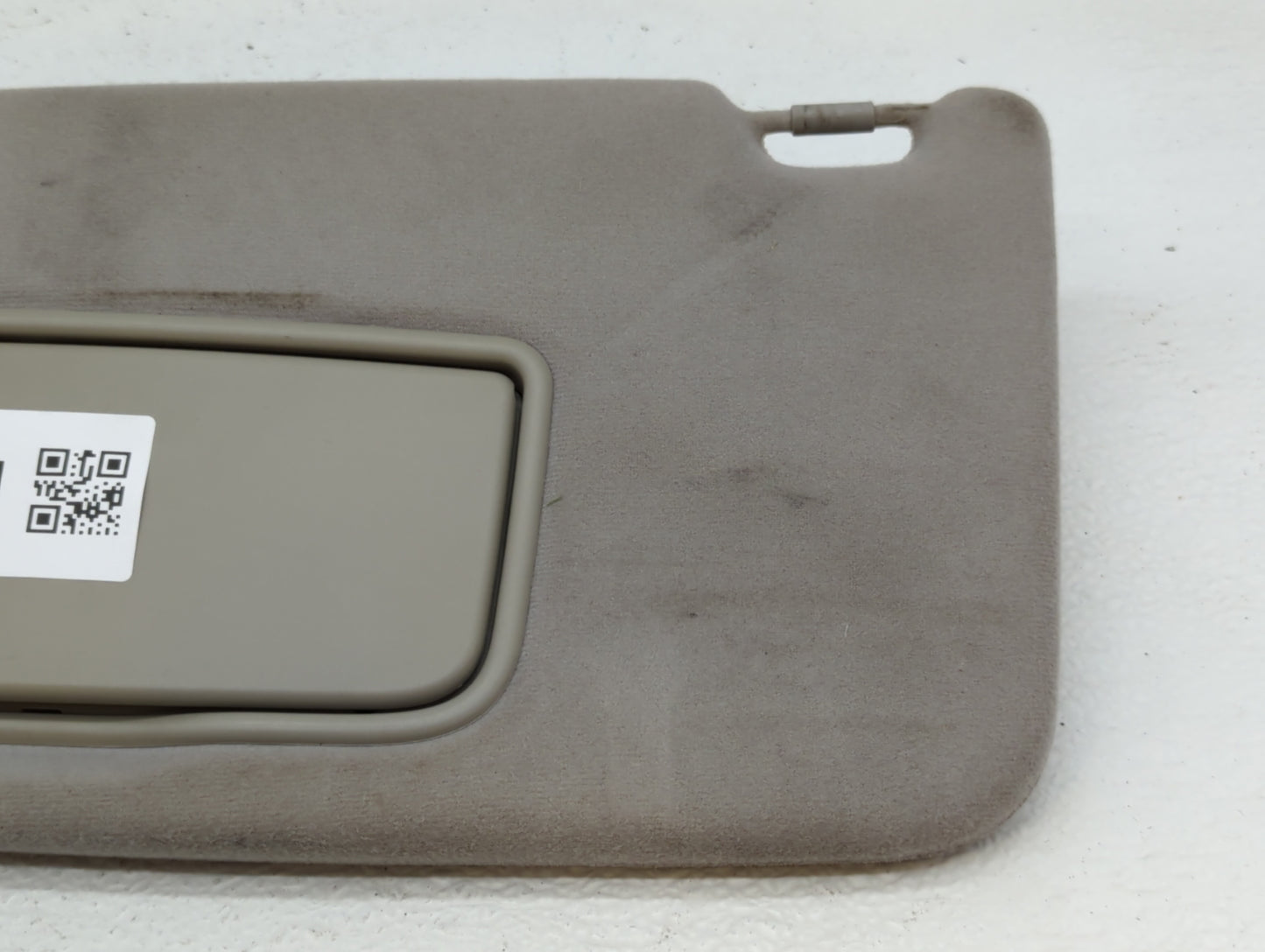 2005-2007 Volvo V70 Sun Visor Shade Replacement Passenger Right Mirror Fits Fits 2005 2006 2007 2008 2009 OEM Used Auto Part