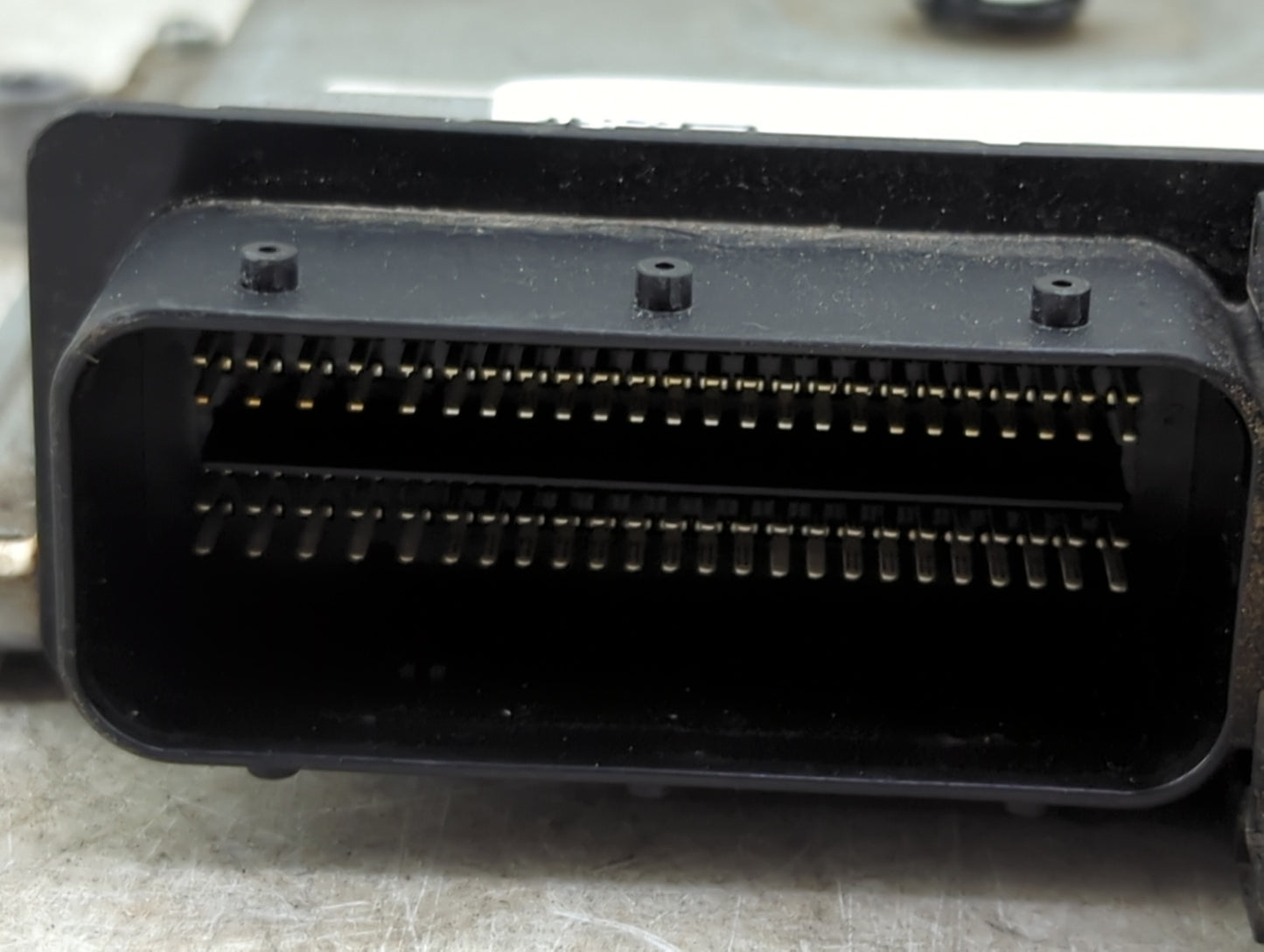 2007 Volvo Volvo 80 Series PCM Engine Control Computer ECU ECM PCU OEM P/N:30646931 AB 279700-9170 Fits OEM Used Auto Parts 