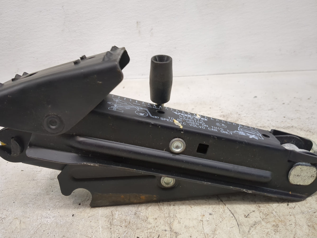 2007 Volvo Xc70 Spare Scissor Car Jack - Oemusedautoparts1.com