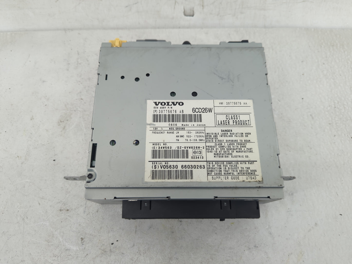 2007-2009 Volvo Xc90 Radio AM FM Cd Player Receiver Replacement P/N:30775676 AB Fits Fits 2007 2008 2009 OEM Used Auto Parts