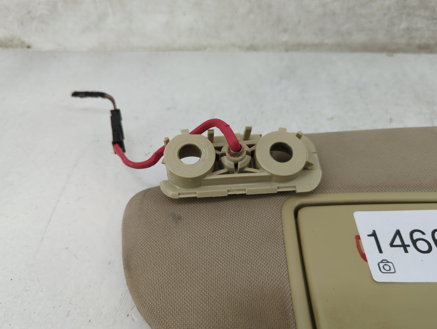 2007 Volvo Xc90 Sun Visor Shade Replacement Driver Left Mirror Fits OEM Used Auto Parts - Oemusedautoparts1.com