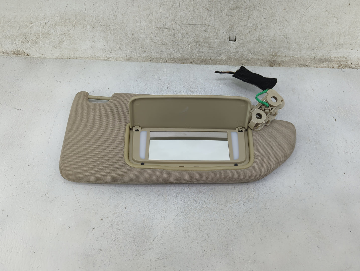 2007-2013 Volvo Xc90 Sun Visor Shade Replacement Passenger Right Mirror Fits Fits 2007 2008 2009 2010 2011 2012 2013 OEM Use