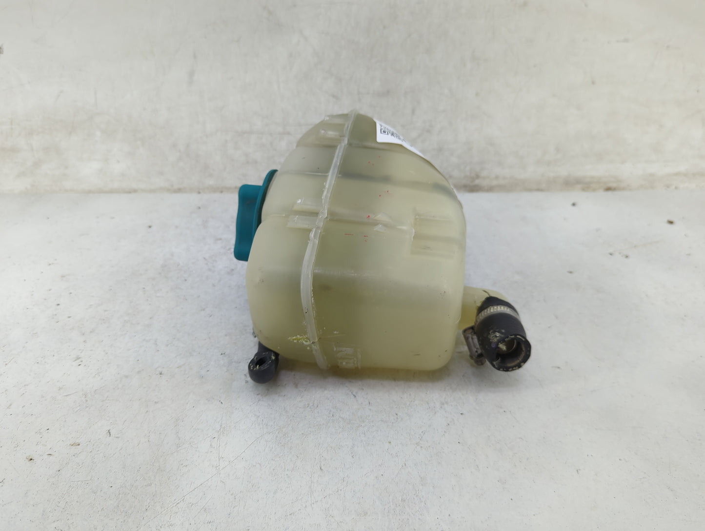 2007 Volvo Xc90 Radiator Coolant Overflow Expansion Tank Bottle 1466989 - Oemusedautoparts1.com