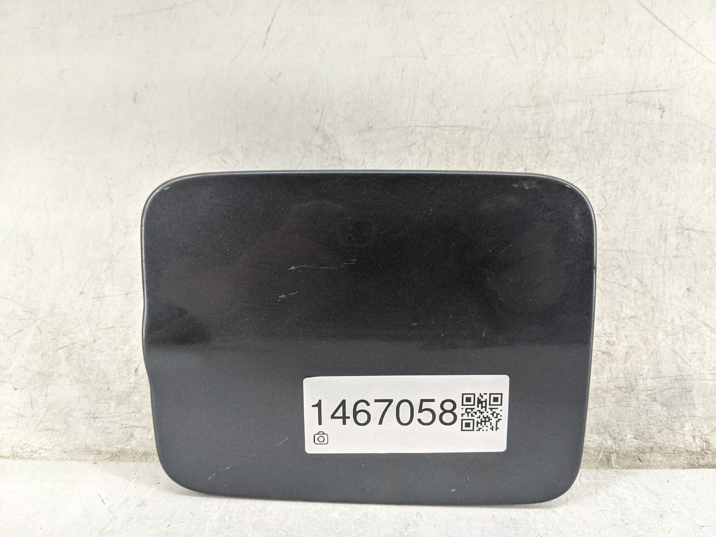 2007 Volvo Xc90 Fuel Tank Door Lid Gas Tank Black - Oemusedautoparts1.com