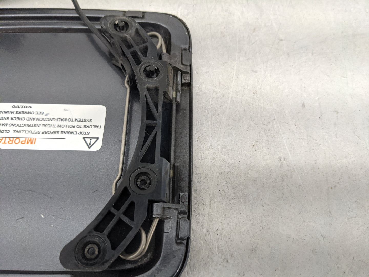 2007 Volvo Xc90 Fuel Tank Door Lid Gas Tank Black - Oemusedautoparts1.com