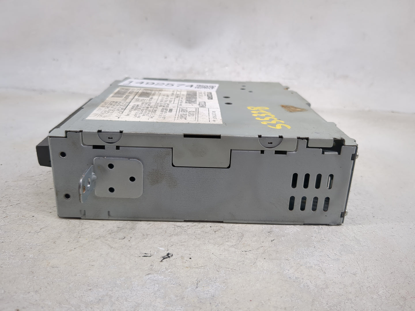 2007-2009 Volvo Xc90 Radio AM FM Cd Player Receiver Replacement P/N:30732859AA 1CD26W Fits Fits 2007 2008 2009 OEM Used Auto